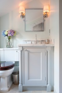 traditional-powder-room_2